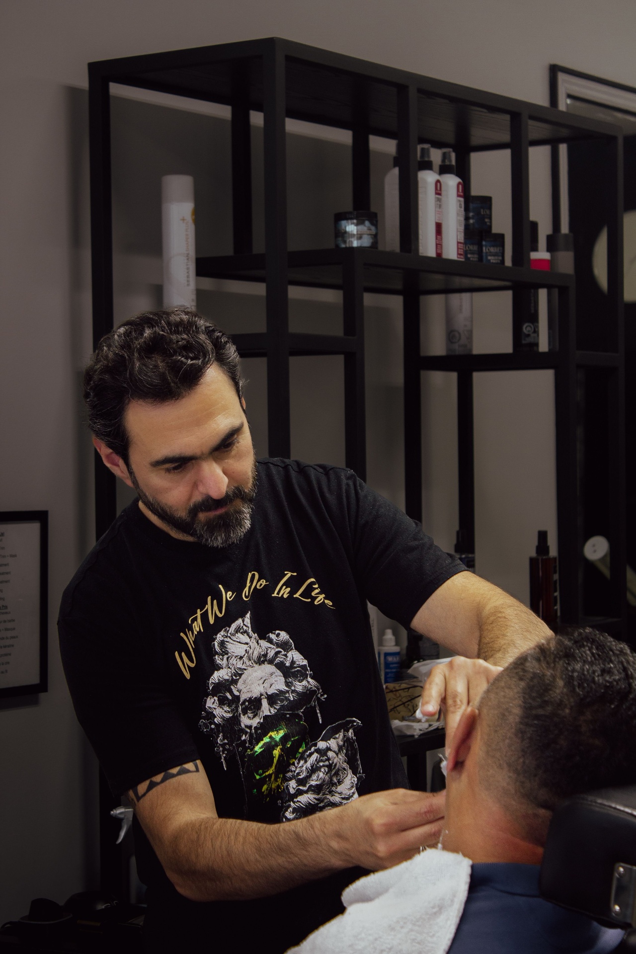 Elliot, Beard & Straight Razor Specialist